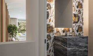 Elegante villa contemporánea en venta en la new golden mile entre Marbella y Estepona 799476 