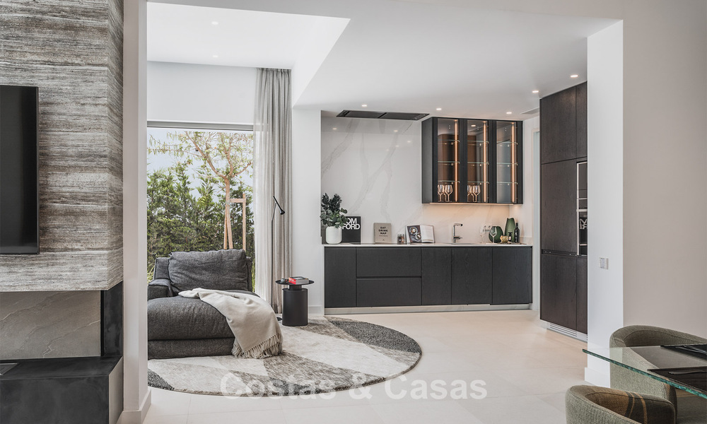 Elegante villa contemporánea en venta en la new golden mile entre Marbella y Estepona 799484