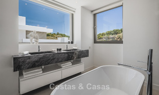 Elegante villa contemporánea en venta en la new golden mile entre Marbella y Estepona 799488 