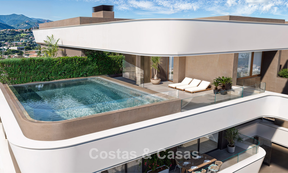 ¡Lanzamiento! Modernos apartamentos de obra nueva con vistas al mar en venta en el centro de Estepona 799538