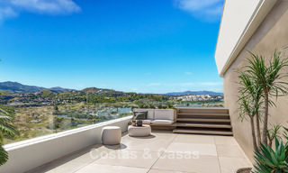 ¡Lanzamiento! Modernos apartamentos de obra nueva con vistas al mar en venta en el centro de Estepona 799542 