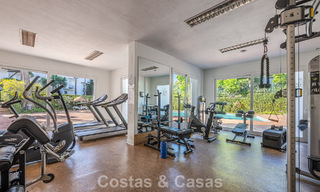 Apartamento en primera línea de playa reformado con vistas directas al mar en venta en la New Golden Mile, Estepona Este 799561 