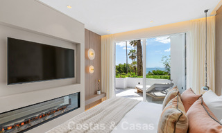 Apartamento en primera línea de playa reformado con vistas directas al mar en venta en la New Golden Mile, Estepona Este 799566 