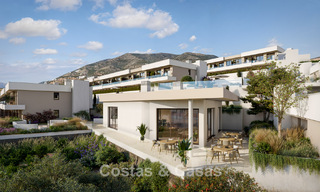 Viviendas de obra nueva con vistas al mar y a la montaña en venta en un complejo estilo resort en Fuengirola, Costa del Sol 799594 