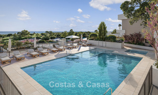 Viviendas de obra nueva con vistas al mar y a la montaña en venta en un complejo estilo resort en Fuengirola, Costa del Sol 799596 