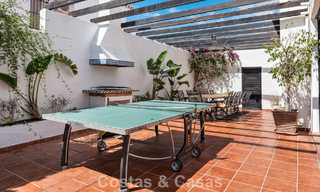 Villa en venta en Nueva Andalucía, Marbella, a poca distancia de la playa y cerca de Puerto Banús 799632 