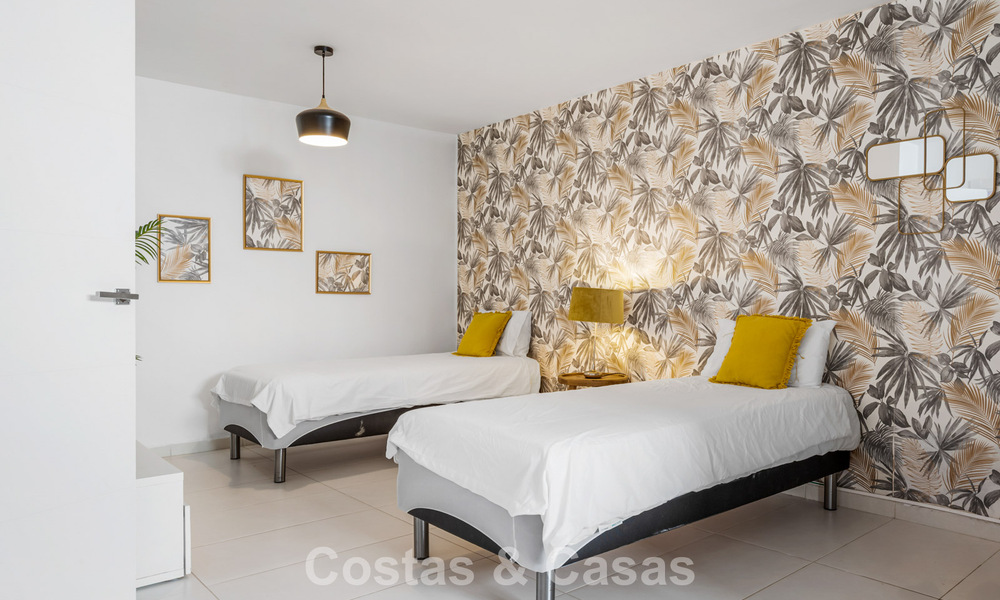 Villa en venta en Nueva Andalucía, Marbella, a poca distancia de la playa y cerca de Puerto Banús 799636