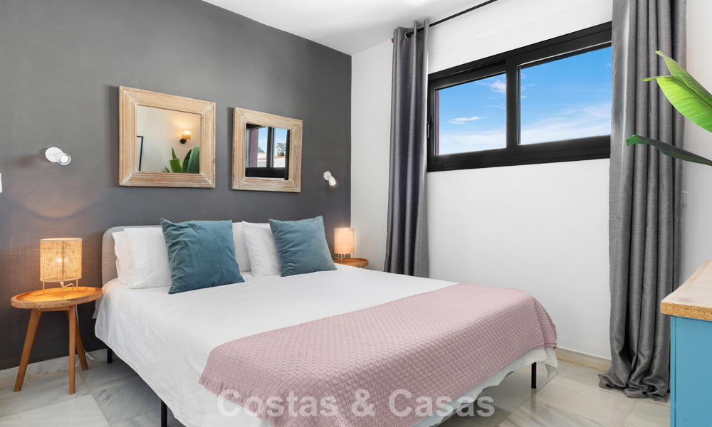 Villa en venta en Nueva Andalucía, Marbella, a poca distancia de la playa y cerca de Puerto Banús 799639
