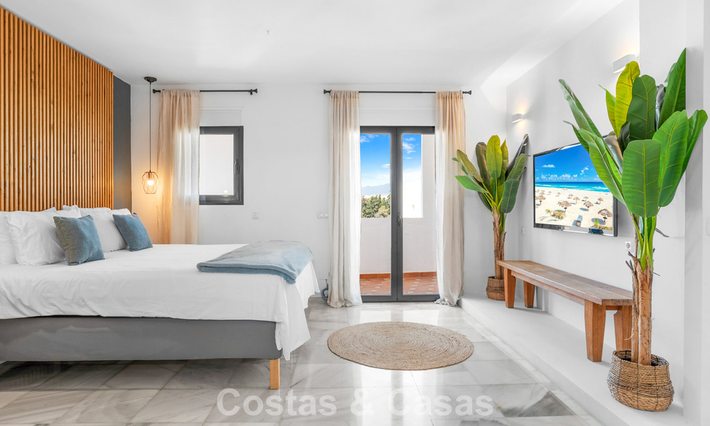 Villa en venta en Nueva Andalucía, Marbella, a poca distancia de la playa y cerca de Puerto Banús 799644