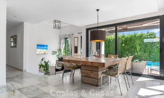 Villa en venta en Nueva Andalucía, Marbella, a poca distancia de la playa y cerca de Puerto Banús 799652 