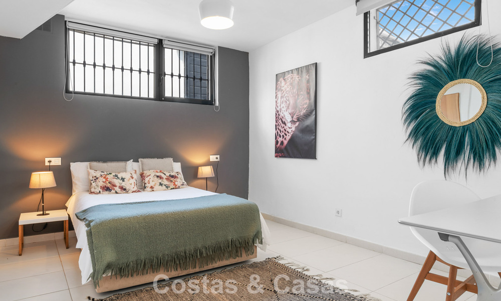 Villa en venta en Nueva Andalucía, Marbella, a poca distancia de la playa y cerca de Puerto Banús 799659