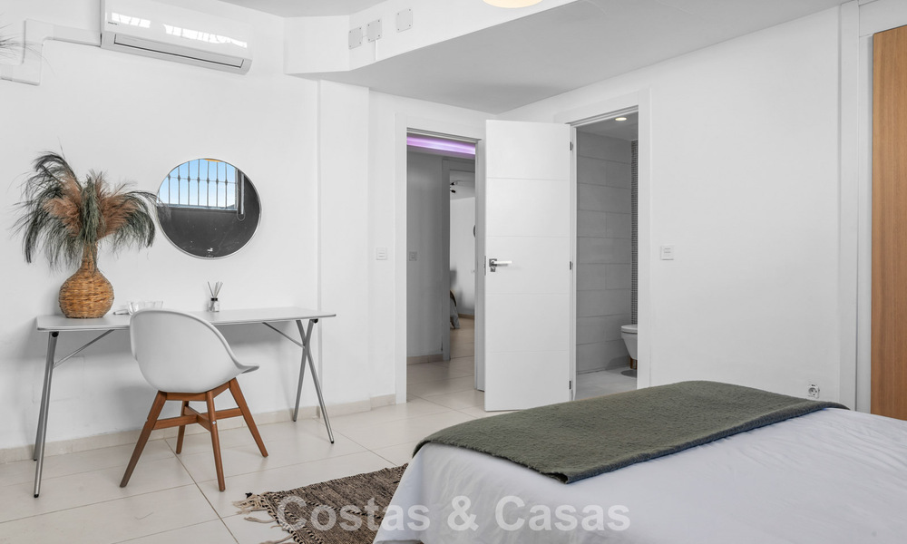 Villa en venta en Nueva Andalucía, Marbella, a poca distancia de la playa y cerca de Puerto Banús 799660