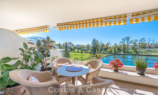 Apartamento reformado en primera línea de golf en venta cerca de los servicios en Guadalmina Alta y San Pedro, Marbella 799697 