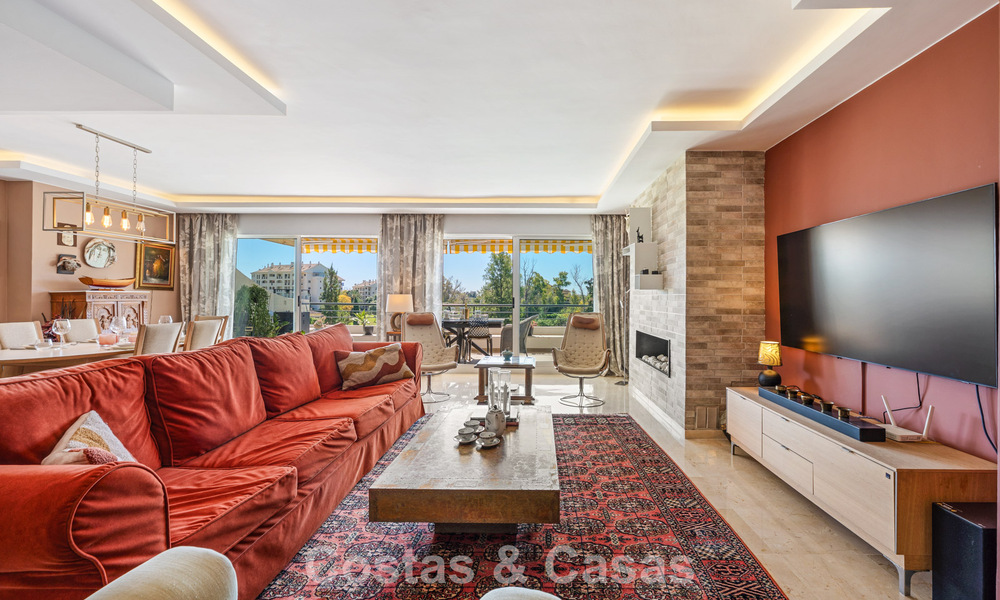 Apartamento reformado en primera línea de golf en venta cerca de los servicios en Guadalmina Alta y San Pedro, Marbella 799711