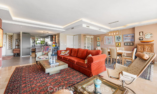 Apartamento reformado en primera línea de golf en venta cerca de los servicios en Guadalmina Alta y San Pedro, Marbella 799715 