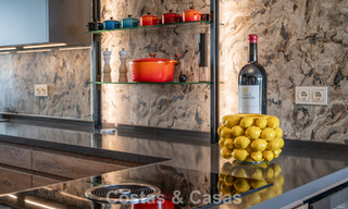 Apartamento reformado en primera línea de golf en venta cerca de los servicios en Guadalmina Alta y San Pedro, Marbella 799721 