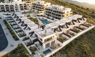 ¡Lanzamiento! Apartamentos y adosadas en primera línea de playa con vistas al mar en venta cerca de Sotogrande, Costa del Sol 799730 