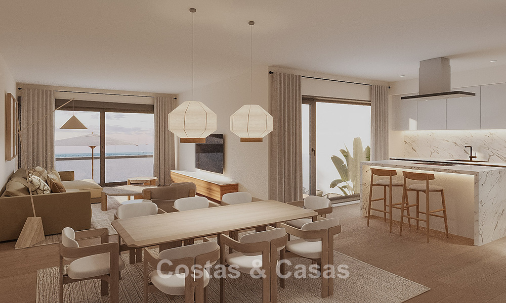 ¡Lanzamiento! Apartamentos y adosadas en primera línea de playa con vistas al mar en venta cerca de Sotogrande, Costa del Sol 799742