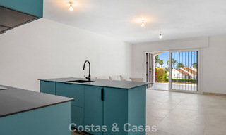 Elegante apartamento en planta baja con vistas al mar en Nueva Andalucía, a poca distancia de Puerto Banús, Marbella 799771 