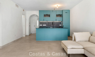 Elegante apartamento en planta baja con vistas al mar en Nueva Andalucía, a poca distancia de Puerto Banús, Marbella 799773 
