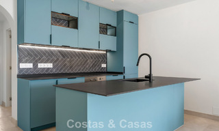 Elegante apartamento en planta baja con vistas al mar en Nueva Andalucía, a poca distancia de Puerto Banús, Marbella 799777 