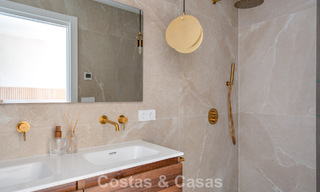 Apartamento modernizado con vistas al mar en venta a poca distancia de Puerto Banús y la playa en Nueva Andalucía, Marbella 799793 