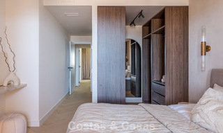 Apartamento modernizado con vistas al mar en venta a poca distancia de Puerto Banús y la playa en Nueva Andalucía, Marbella 799799 