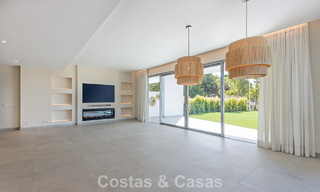 Casa pareada moderna en venta cerca de servicios en Guadalmina y del centro de San Pedro, Marbella 799885 