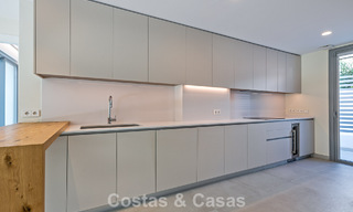 Casa pareada moderna en venta cerca de servicios en Guadalmina y del centro de San Pedro, Marbella 799886 