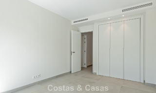 Casa pareada moderna en venta cerca de servicios en Guadalmina y del centro de San Pedro, Marbella 799894 