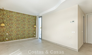 Casa pareada moderna en venta cerca de servicios en Guadalmina y del centro de San Pedro, Marbella 799895 