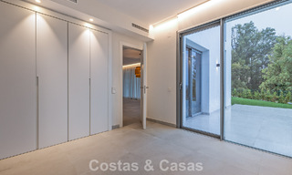 Casa pareada moderna en venta cerca de servicios en Guadalmina y del centro de San Pedro, Marbella 799906 