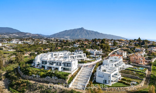Casa pareada moderna en venta cerca de servicios en Guadalmina y del centro de San Pedro, Marbella 799916 
