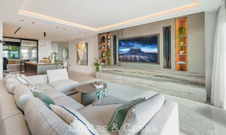 Ático totalmente reformado de alto nivel con espectaculares vistas al mar en venta en Marbella - Benahavís 800050 
