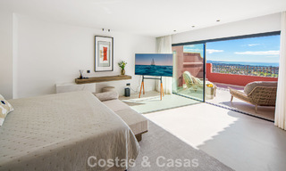 Ático totalmente reformado de alto nivel con espectaculares vistas al mar en venta en Marbella - Benahavís 800057 
