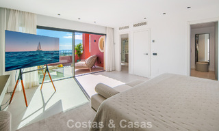 Ático totalmente reformado de alto nivel con espectaculares vistas al mar en venta en Marbella - Benahavís 800059 