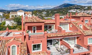 Ático totalmente reformado de alto nivel con espectaculares vistas al mar en venta en Marbella - Benahavís 800083 
