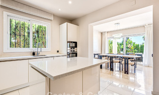Lujosa villa con planta de entretenimiento en venta en Nueva Andalucía, Marbella 799980 