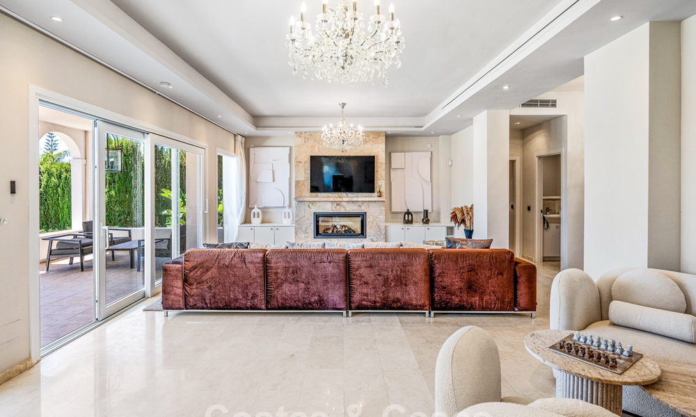 Lujosa villa con planta de entretenimiento en venta en Nueva Andalucía, Marbella 799982