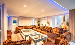 Lujosa villa con planta de entretenimiento en venta en Nueva Andalucía, Marbella 800001 
