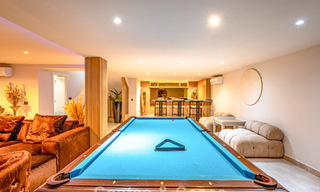 Lujosa villa con planta de entretenimiento en venta en Nueva Andalucía, Marbella 800002 