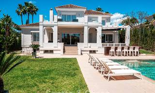 Lujosa villa con planta de entretenimiento en venta en Nueva Andalucía, Marbella 800014 