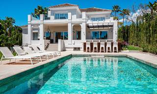 Lujosa villa con planta de entretenimiento en venta en Nueva Andalucía, Marbella 800015 
