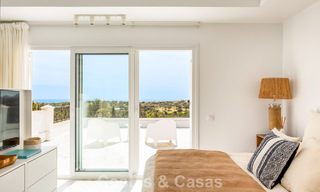 Preciosa villa andaluza contemporánea reformada con vistas panorámicas al mar en venta en Sotogrande, Costa del Sol 799852 