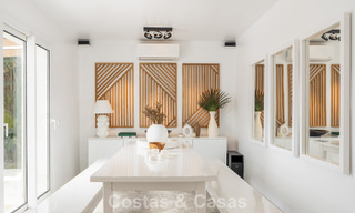 Preciosa villa andaluza contemporánea reformada con vistas panorámicas al mar en venta en Sotogrande, Costa del Sol 799859 
