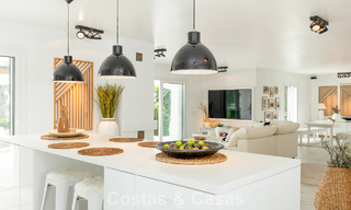 Preciosa villa andaluza contemporánea reformada con vistas panorámicas al mar en venta en Sotogrande, Costa del Sol 799868 