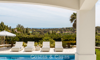 Preciosa villa andaluza contemporánea reformada con vistas panorámicas al mar en venta en Sotogrande, Costa del Sol 799881 