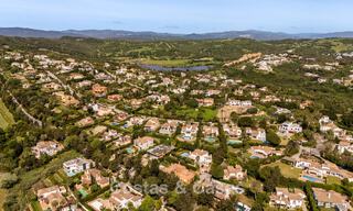 Preciosa villa andaluza contemporánea reformada con vistas panorámicas al mar en venta en Sotogrande, Costa del Sol 799884 