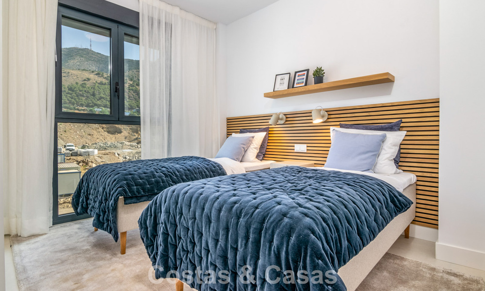 Viviendas modernas de lujo listas para entrar a vivir en venta en un complejo de estilo resort en Fuengirola, Costa del Sol 799930