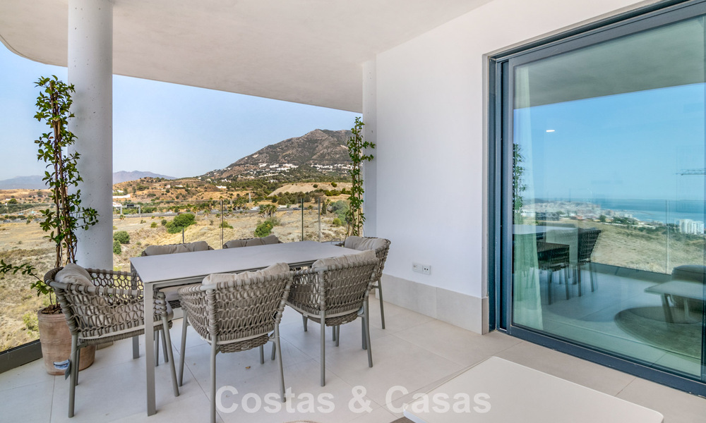 Viviendas modernas de lujo listas para entrar a vivir en venta en un complejo de estilo resort en Fuengirola, Costa del Sol 799932